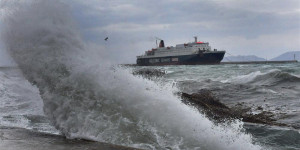Πειραιάς: Ακύρωση τριών δρομολογίων λόγω δυσμενών καιρικών συνθηκών