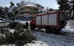 Πυροσβεστική: Περισσότερες από 960 κλήσεις στην Αττική- 725 απεγκλωβισμοί