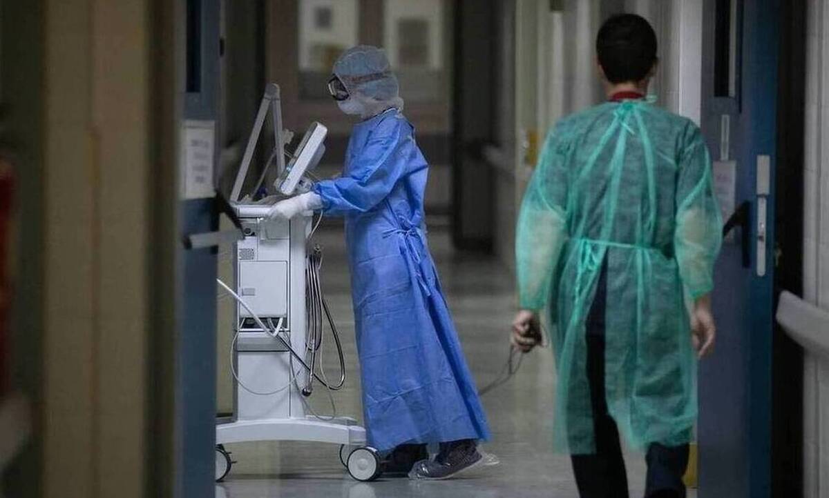 Διπλό αρνητικό ρεκόρ με 3465 νέα κρούσματα και 630 διασωληνωμένους