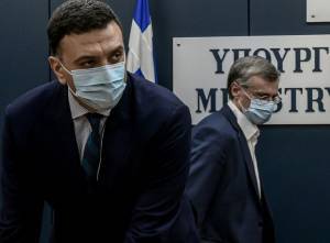 Συνεχίζει την «αποχή» ο Τσιόδρας, όμως έρχεται Κικίλιας