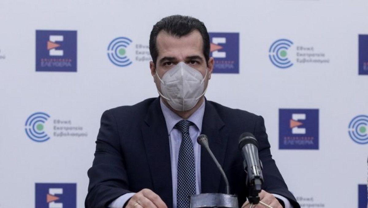 Πλεύρης: Ίσως ληφθούν ήπια μέτρα το φθινόπωρο για τον κορονοϊό