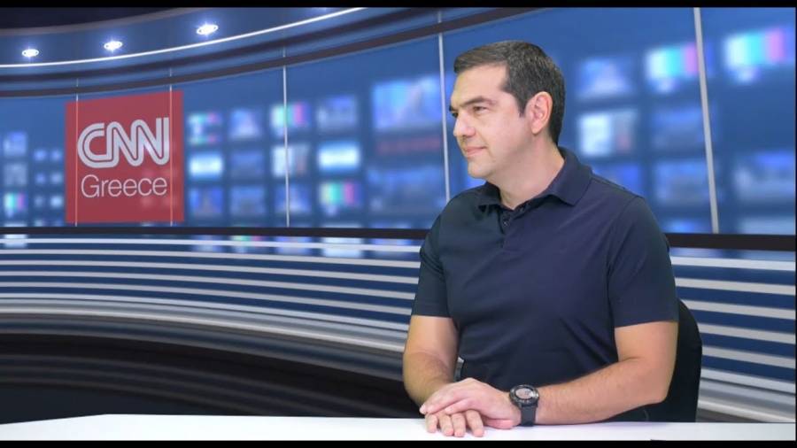 Ο «καλοκαιρινός» Τσίπρας, έτοιμος για διακοπές διαρκείας