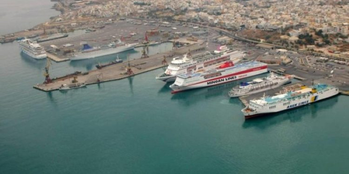 Πλοίο προσέκρουσε στον προβλήτα του λιμανιού Ηρακλείου λόγω ισχυρών ανέμων