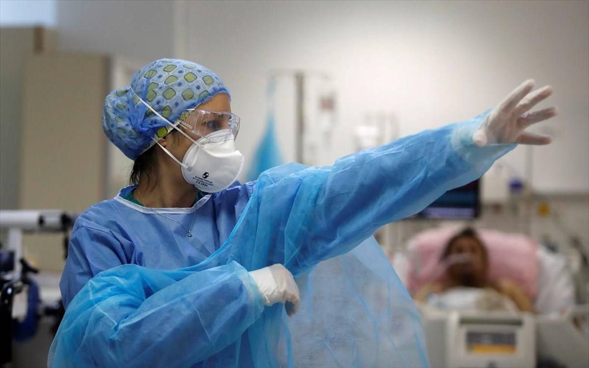 Κορoνοϊός-Ελλάδα: 8 θάνατοι και 1.553 νέα κρούσματα- 134 διασωληνωμένοι