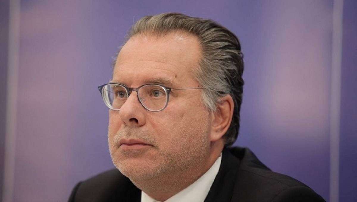 Λέσβος: Σε καταυλισμούς προσφύγων ο Κουμουτσάκος