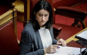 Βουλή: Σκληρή κόντρα Κεραμέως-Φίλη στη συζήτηση ν/σ για ιδιωτική εκπαίδευση