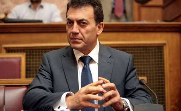 Βρούτσης: Νομικός σύμβουλος του ΕΦΚΑ χρωστά €100.000... στον ΕΦΚΑ