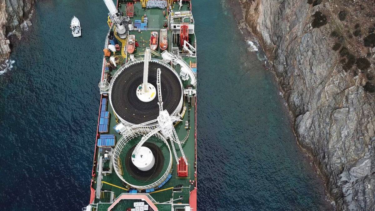 Διασύνδεση Σαντορίνης: Η HELLENIC CABLES ανάδοχος του καλωδιακού τμήματος