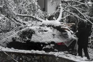 Δήμος Γλυφάδας: Αποζημιώσεις για ζημιές αυτοκινήτων λόγω της κακοκαιρίας