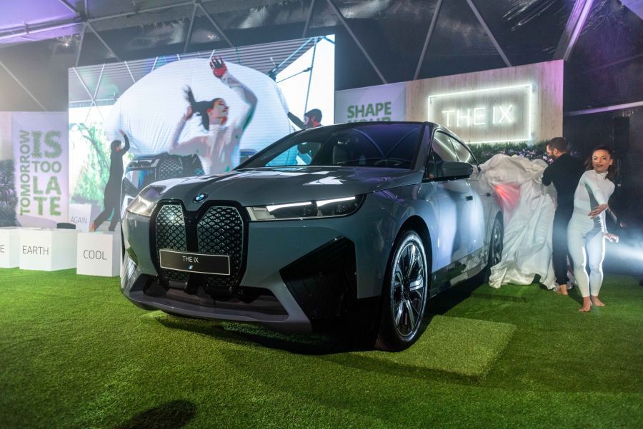 Οι νέες αμιγώς ηλεκτρικές BMW iX και BMW i4 παρουσιάστηκαν για πρώτη φορά στην Ελλάδα