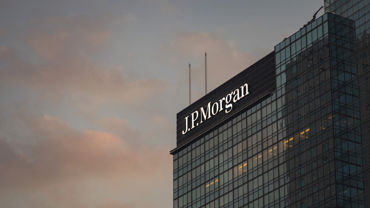 JP Morgan: Υποχώρηση μεταβλητότητας και αβεβαιότητας από το β’ εξάμηνο