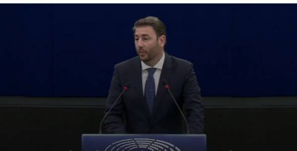 Ανδρουλάκης:Η Ευρώπη υποτίμησε τις επικίνδυνες ιδέες των Πούτιν και Ερντογάν