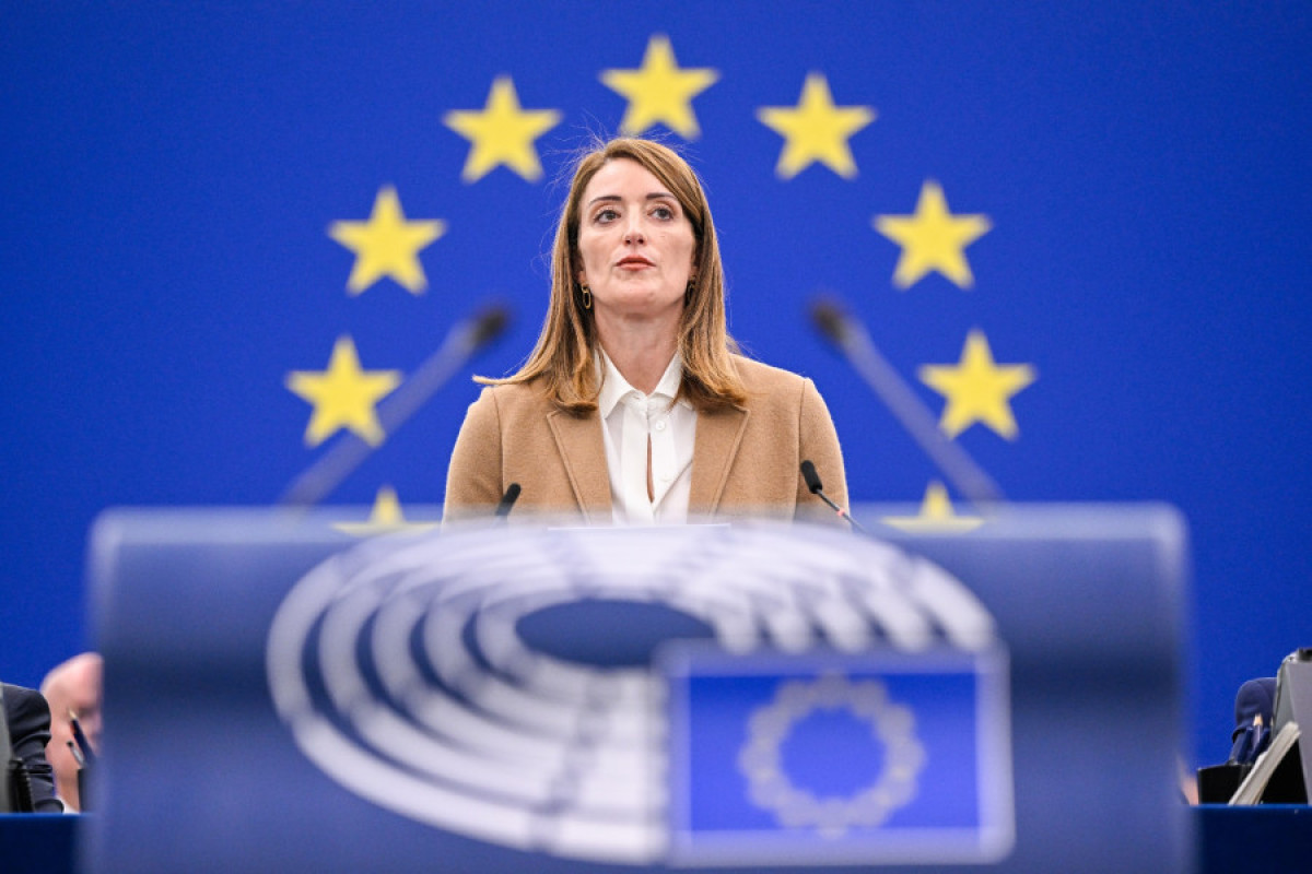 Μετσόλα: Το τέλος του Χαμενεΐ να σηματοδοτήσει και το τέλος των δικτατόρων στο Ιράν