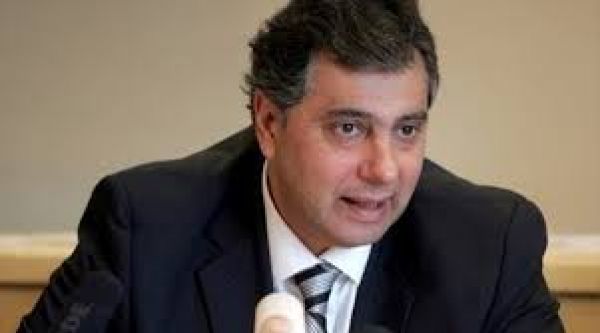 "Όχι" από Κορκίδη στην απελευθέρωση της κυριακάτικης λειτουργίας