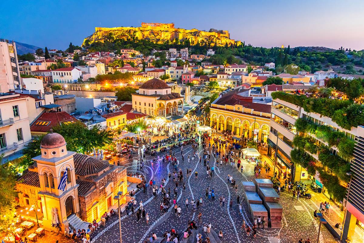 Εντυπωσιακό αφιέρωμα στην Αθήνα από κορυφαίο γαλλικό περιοδικό