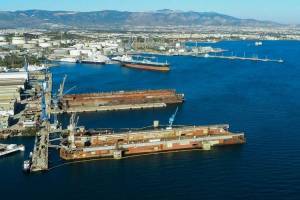 Ανταλλαγή εξωδίκων στα ναυπηγεία Ελευσίνας