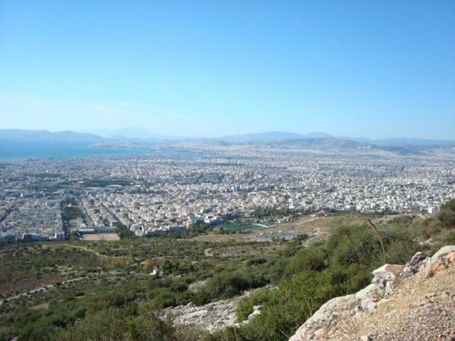 Αναστολή έκδοσης οικοδομικών αδειών στον Υμηττό-Ρυθμίσεις και για το Ελληνικό
