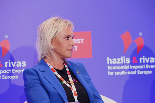 Ιουλία Τσέτη: Ακριβή ενέργεια και έλλειψη σε εξειδικευμένο προσωπικό, οι προκλήσεις για τη φαρμακοβιομηχανία