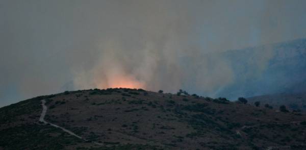 Εύβοια: Νέο μέτωπο φωτιάς στην Ιστιαία