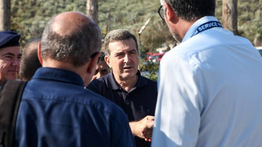 Χρυσοχοΐδης: Ανθρωπιστικό καθήκον η επιχείρηση στη Λέσβο-Εντοπίστηκαν 21 νέα κρούσματα