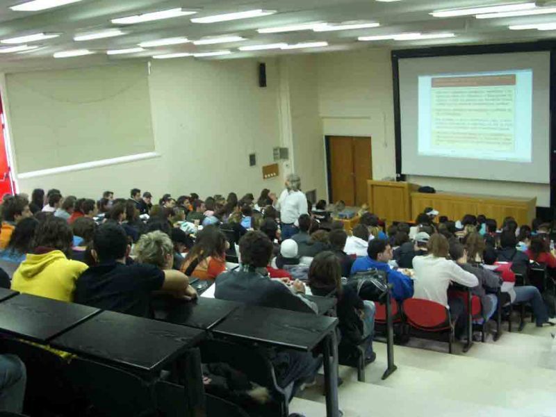 Κόντρα με σκληρές εκφράσεις για την Παιδεία