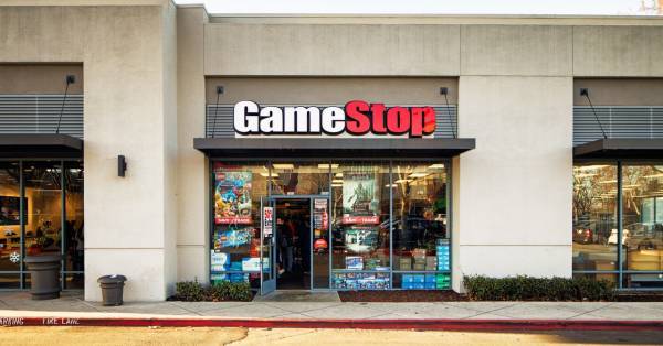 Δεν έχει... στοπ η GameStop