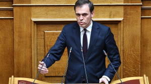 Μάντζος από Βουλή: Η ΝΔ επιχειρεί να δημιουργήσει de facto Συνταγματικό Δικαστήριο