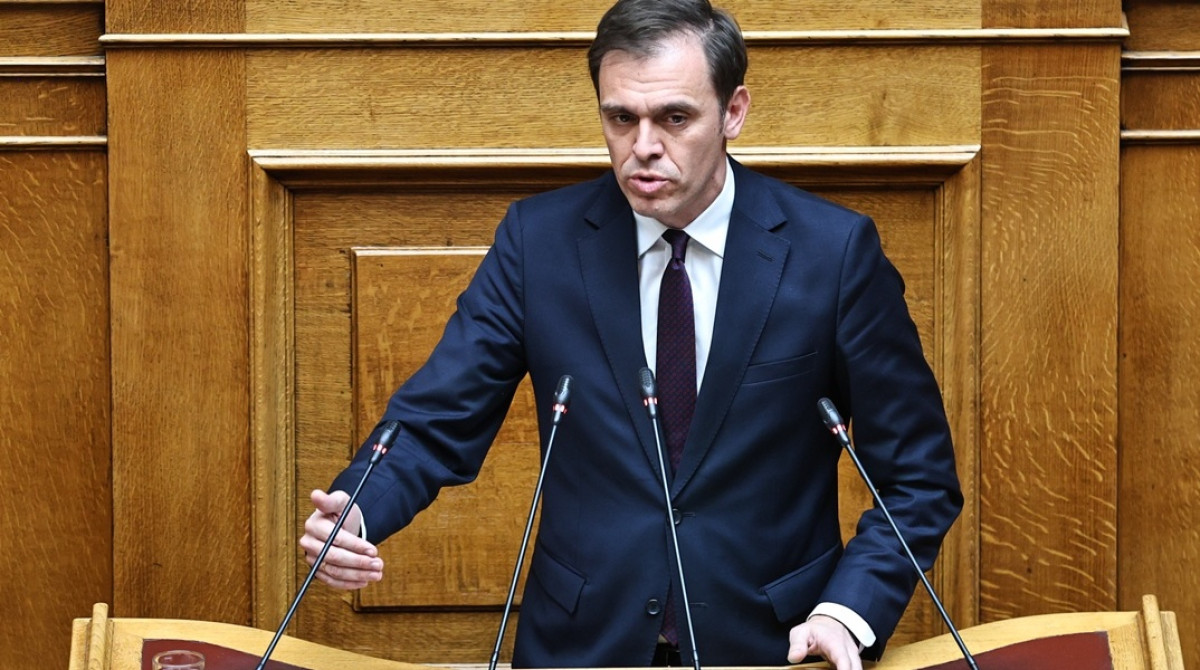 Μάντζος από Βουλή: Η ΝΔ επιχειρεί να δημιουργήσει de facto Συνταγματικό Δικαστήριο