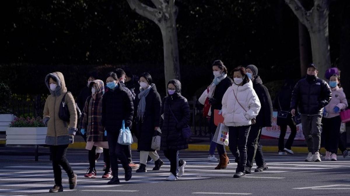 MIT: Η άνοδος της θερμοκρασίας μπορεί να επιβραδύνει την πανδημία