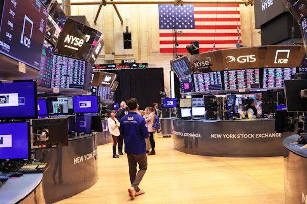 Wall Street: Κινήσεις ανόδου στη σκιά της Κίνας