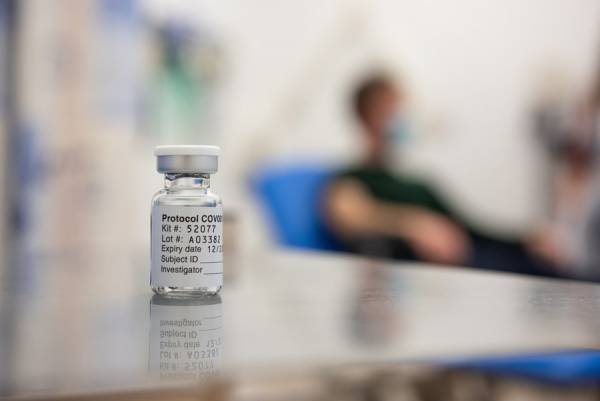 Εμβολιασμοί: 50.000 ραντεβού πρώτης δόσης για τους 60+ σε τρεις ημέρες