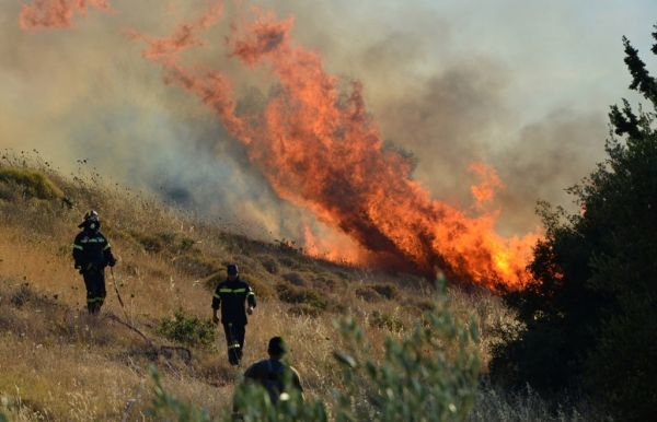 Πυρκαγιές: Νέο πύρινο μέτωπο στην Σκύρο