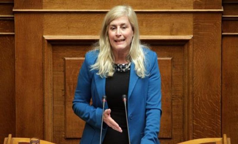 Αυλωνίτου: Εξηγήσεις για την παρουσία της σε τηλεοπτική εκπομπή
