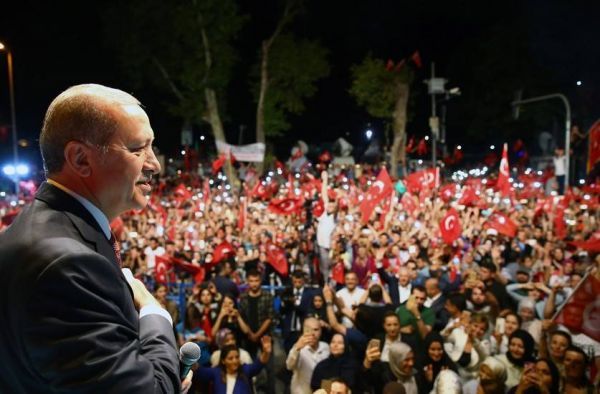 Προεκλογικός Ερντογάν για ΕΕ, οικονομία και επιχειρήσεις στη Συρία