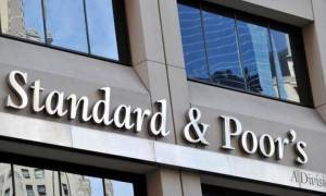 S&P: «Βλέπει» ύφεση 9% φέτος για την Ελλάδα