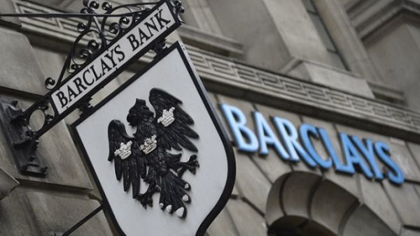Barclays: Ανησυχητική η καταναλωτική εμπιστοσύνη στη Βρετανία