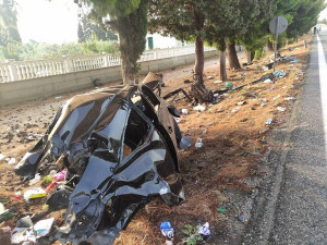 Γαλαξίδι: Δύο νέοι σκοτώθηκαν για να μην πατήσουν νεκρό σκυλάκι