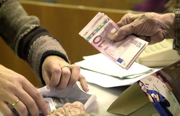 Την εφαρμογή του ελάχιστου εγγυημένου εισοδήματος με στοχευμένα μέτρα ενίσχυσης των ευάλωτων ομάδων προτείνει η ΟΚΕ