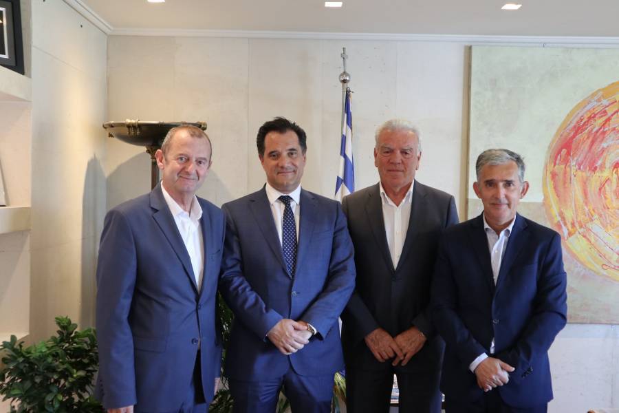 Συνάντηση Γεωργιάδη με τους προέδρους Επιμελητηρίων Δράμας, Πέλλας και Πιερίας