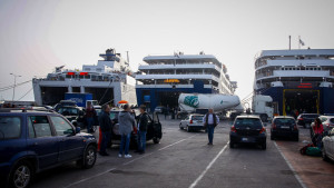 ΠΕΝΕΝ: Τρίωρη στάση εργασίας στο λιμάνι της Ραφήνας
