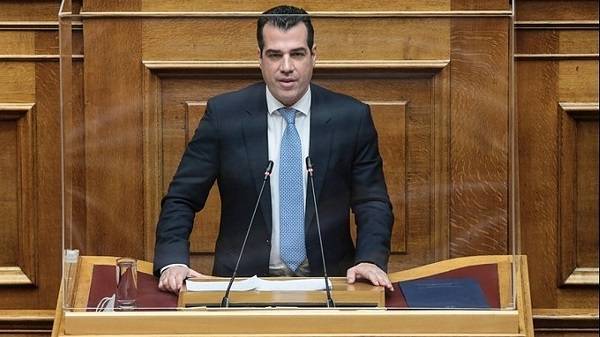 Εμβολιασμοί: «Παράθυρο» Πλεύρη για διαγραφή των προστίμων στους 60+ ετών