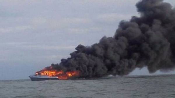 Πυρκαγιά σε πλοίο με εκατοντάδες επιβαίνοντες στη Βαλτική