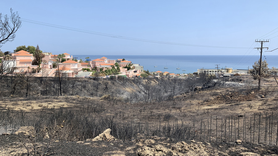 Τι περιλαμβάνει το σχέδιο του ΥΠΑΑΤ για την πυρόπληκτη Ρόδο