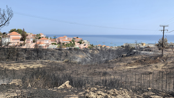Τι περιλαμβάνει το σχέδιο του ΥΠΑΑΤ για την πυρόπληκτη Ρόδο