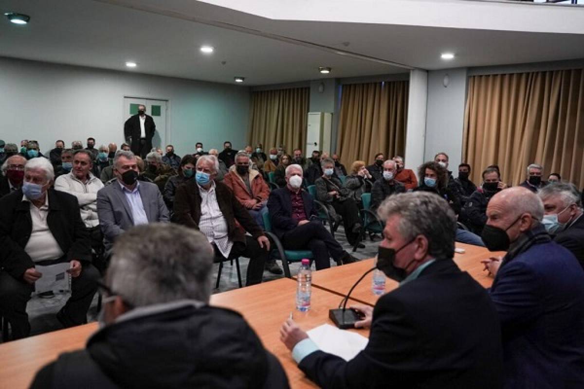 Παπανδρέου: Να μη ρυθμίζουν οι ισχυροί τη μοίρα της Δημοκρατίας