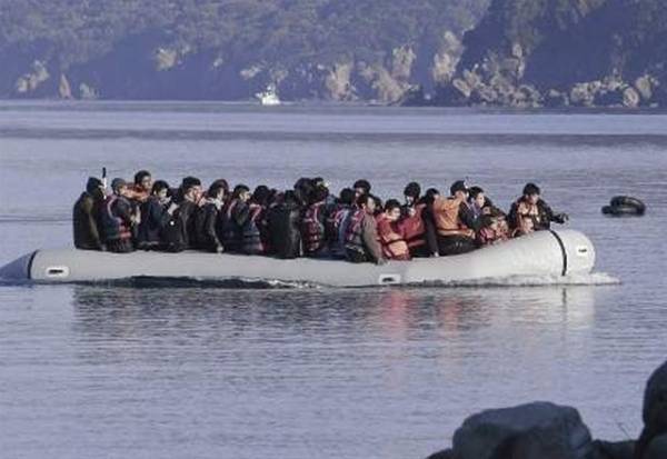 Βυθίστηκε λέμβος με 16 επιβαίνοντες που έπλεε προς την Λέσβο