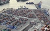 Μείωση 4,4% στο έλλειμμα του εμπορικού ισοζυγίου τον Οκτώβριο