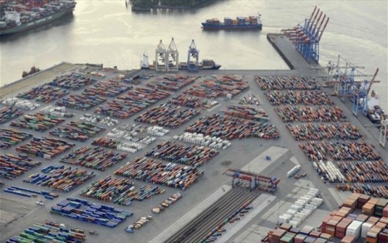 Μείωση 4,4% στο έλλειμμα του εμπορικού ισοζυγίου τον Οκτώβριο