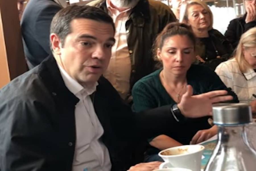 «Και να ‘παιρνες τα 2 χιλιάρικα, θα τα σπατάλαγες». Απίστευτη ατάκα του Πρωθυπουργού σε πυρόπληκτη
