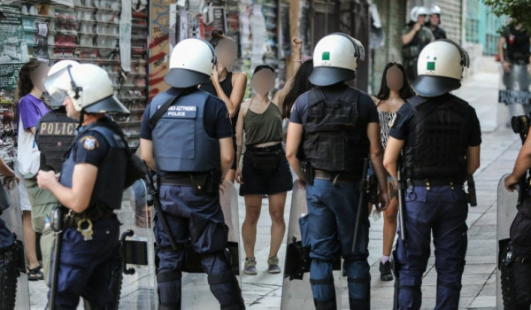 Εξάρχεια: Σε συλλήψεις μετατράπηκαν οι δύο από τις 32 προσαγωγές